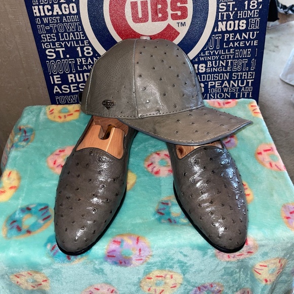 Exclusively for De La Rentis Ostrich Shoes HAT NOT INCLUDED - Picture 7 of 9